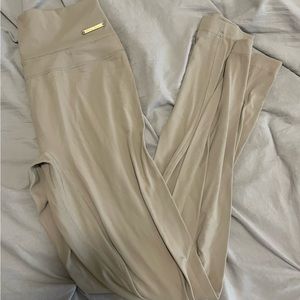 Whitney Simmons Gymshark leggings